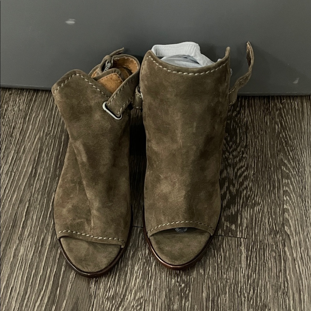 Frye Women's Brown Suede Ankle Booties